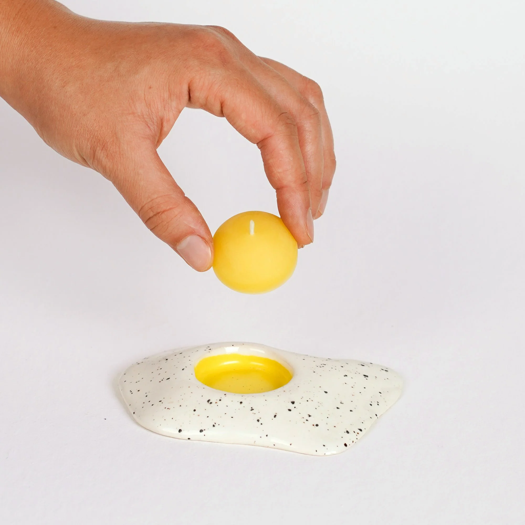 Ceramic Salt and Pepper Egg Tea Light Candle Holder - Image 3